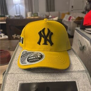 Yankees Yellow Snapback Cap